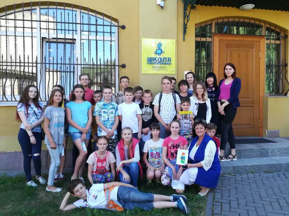 IMG f8dbf28fd07c67499e2589de38c8edb4 V