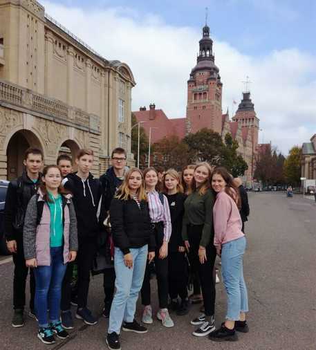 IMG 961f17b8e211ab96d0922e4019bc4fac V 1