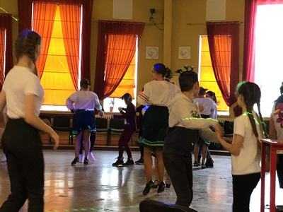 IMG a325bce2e6145c9cca442f47ecef9322 V