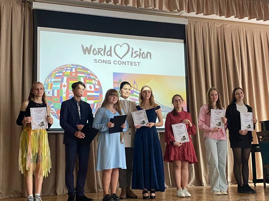 photo 5395849800483720731 y